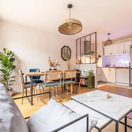 Charming Modern And Bright 4p Appartamento Les Lilas