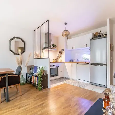 Charming Modern And Bright 4p Appartamento Les Lilas